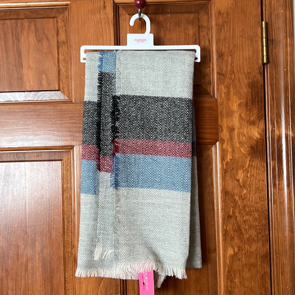New Isaac Mizrahi New York Blanket Scarf Herr Scarf And White NWT Unique